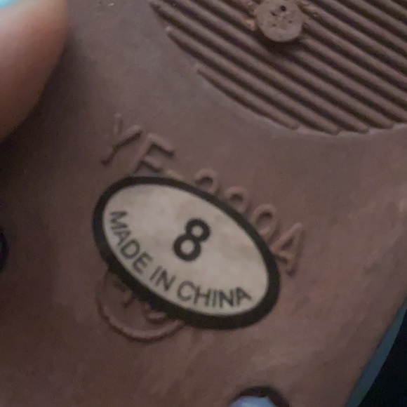 Flip Flops with Rhinestones - Picture 11 of 12